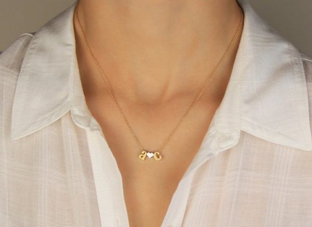 Colar com 2 iniciais e coração - Joia! Cod: J 258 - R$ 150,00